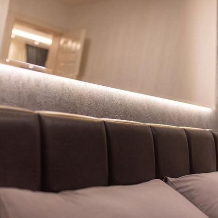 Be Positive Appartement Novi Sad Buitenkant foto